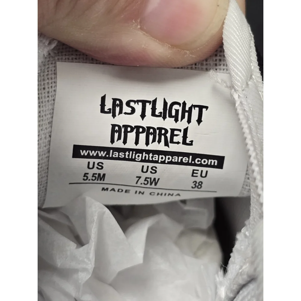 Last Light Apparel Traditional Panther Slip On Shoes. 5.5 Men's